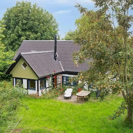 Quiet Hideaway Surrounded By Nature